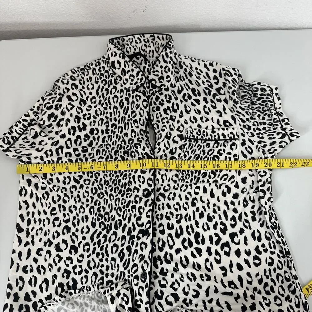 Kate Spade Pajama Top Womens Medium White Black Animal Print‎ Soft Button